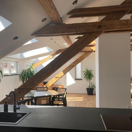 Split Rooftop Loft Экстерьер фото