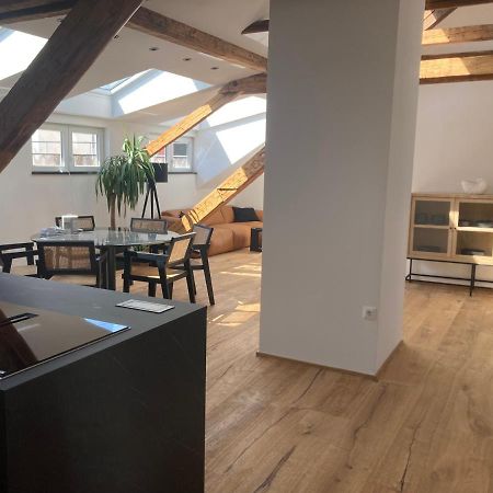 Split Rooftop Loft Экстерьер фото