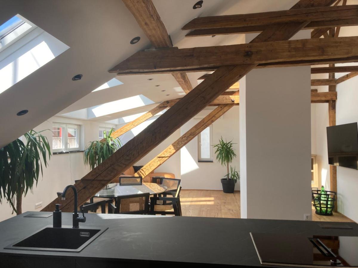 Split Rooftop Loft Экстерьер фото