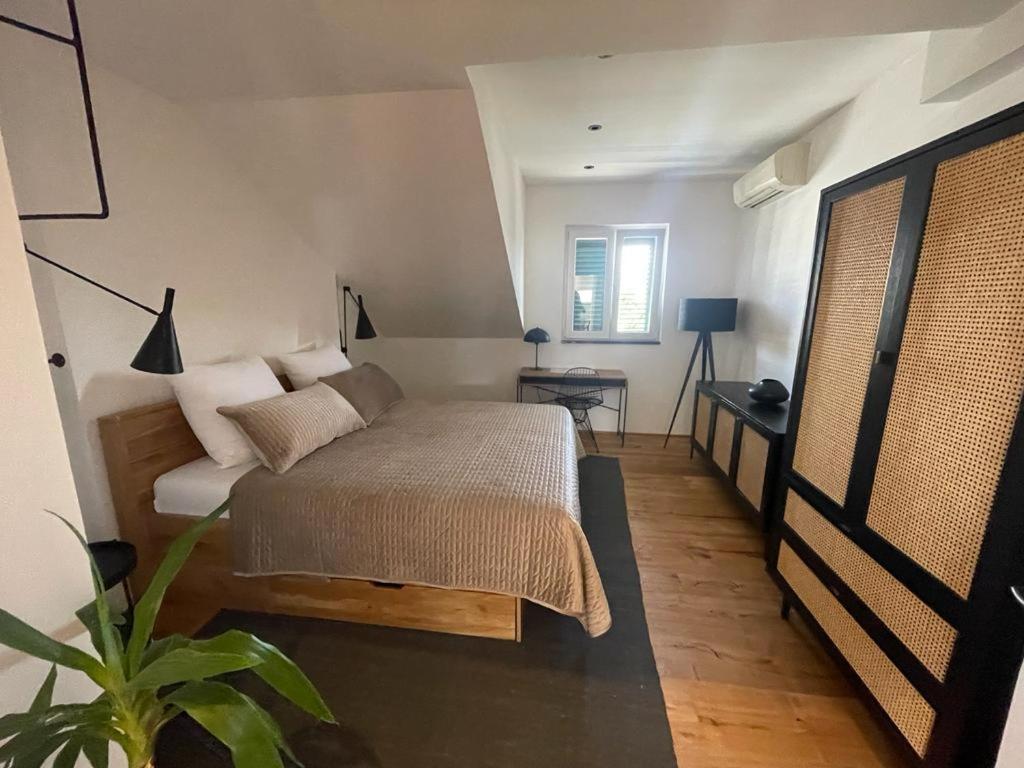 Split Rooftop Loft Экстерьер фото