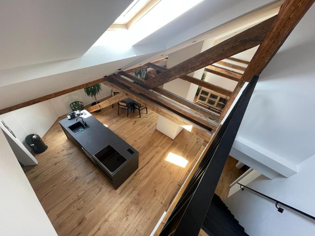Split Rooftop Loft Экстерьер фото