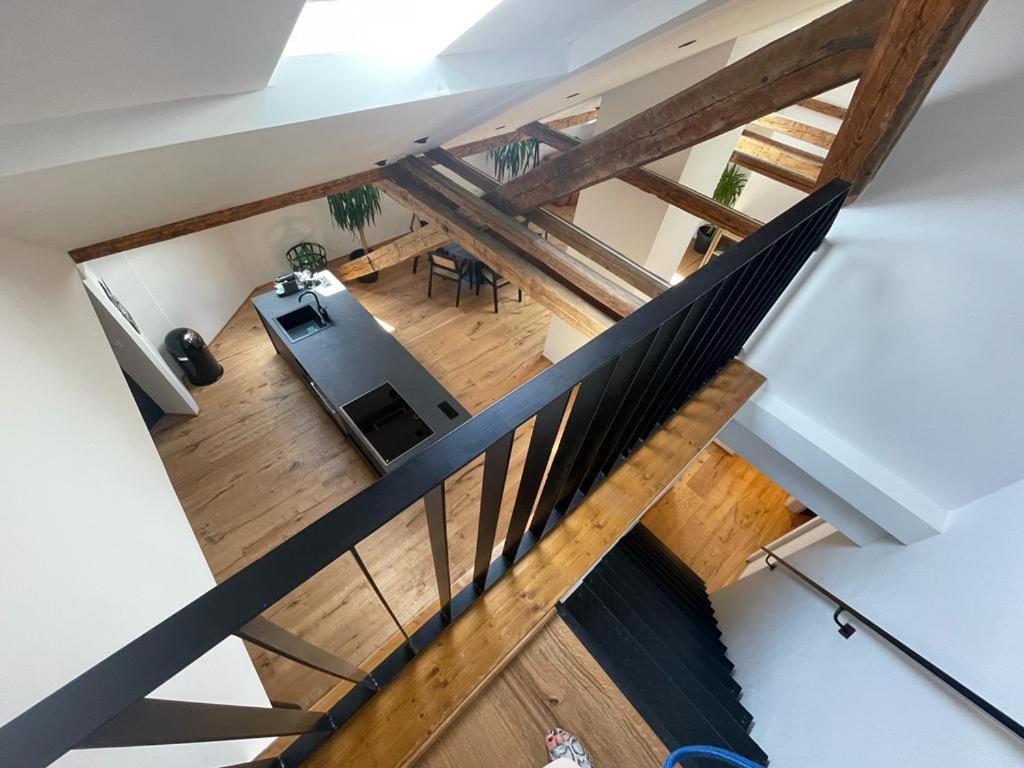 Split Rooftop Loft Экстерьер фото